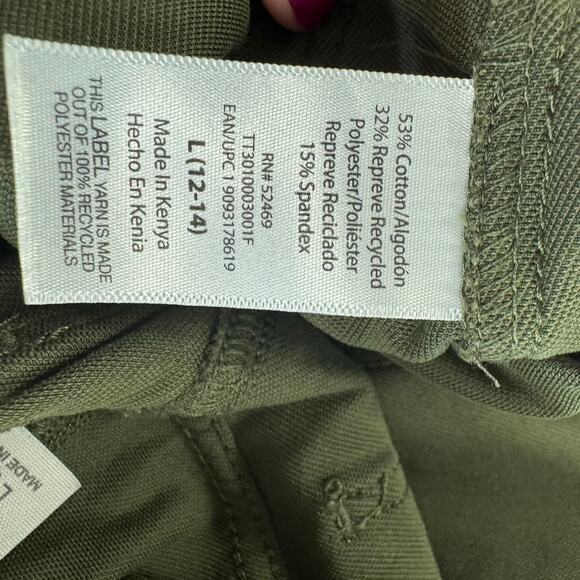 Time and Tru Military Green Spandex Blend Cropped Jeggings Size Large / 12 - 14 - Picture 5 of 6